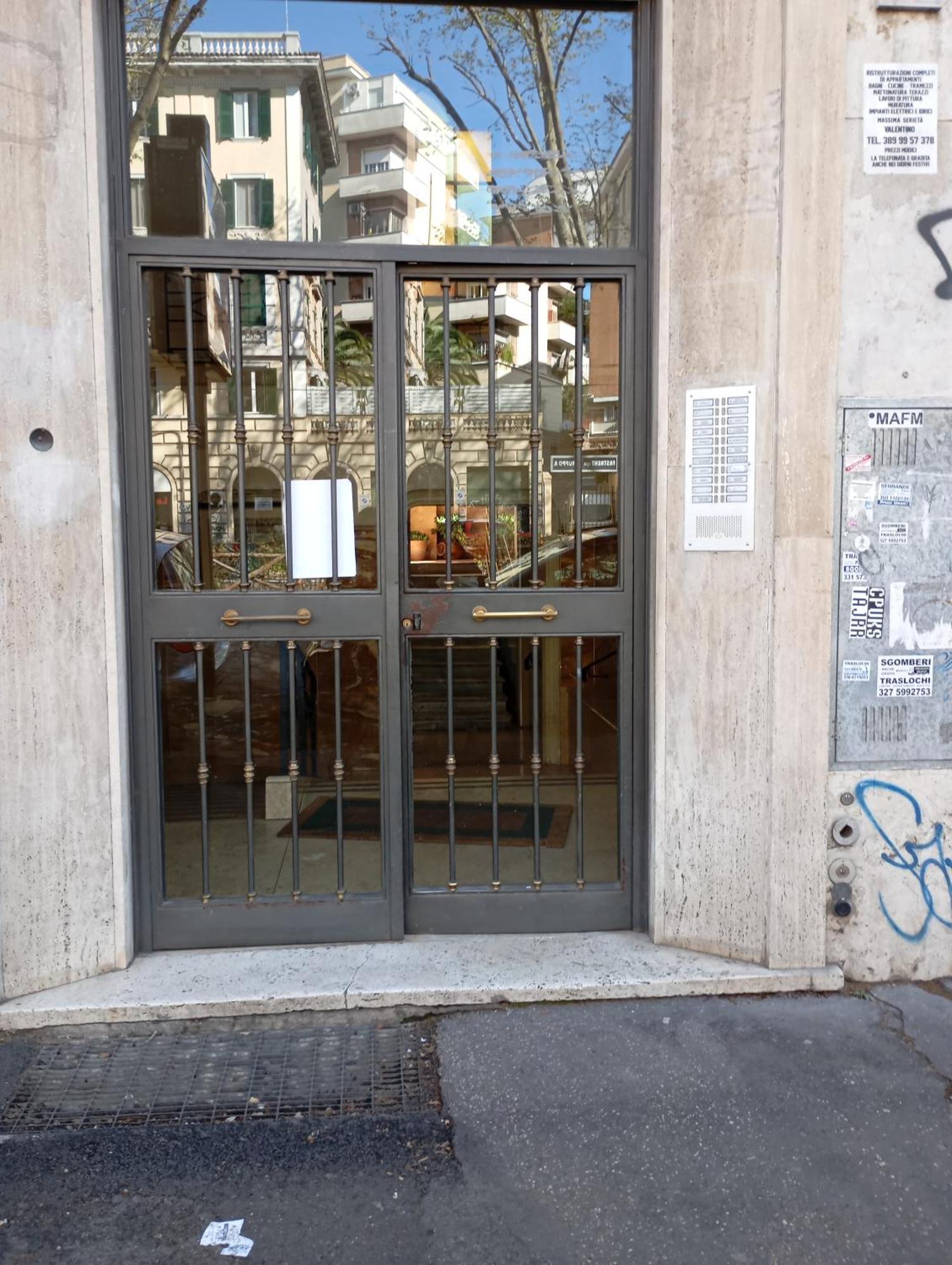 Grazioso E Moderno Nuovo Apartment